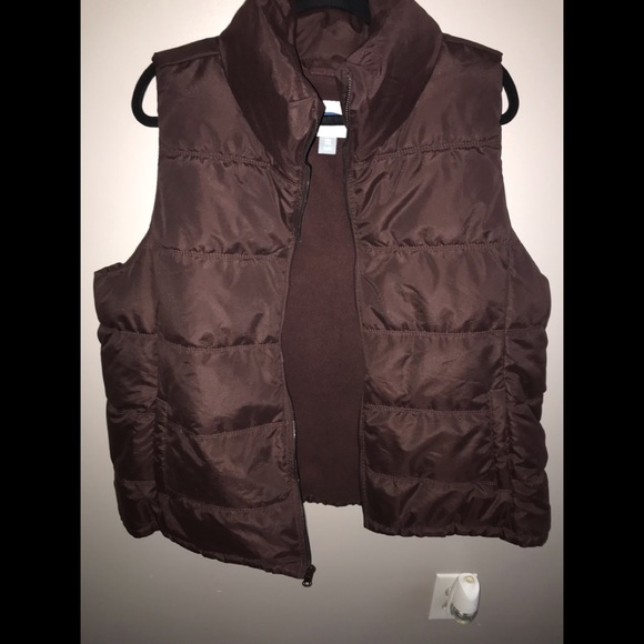 Frost-Free Puffer Vest - Picture 3 of 3
